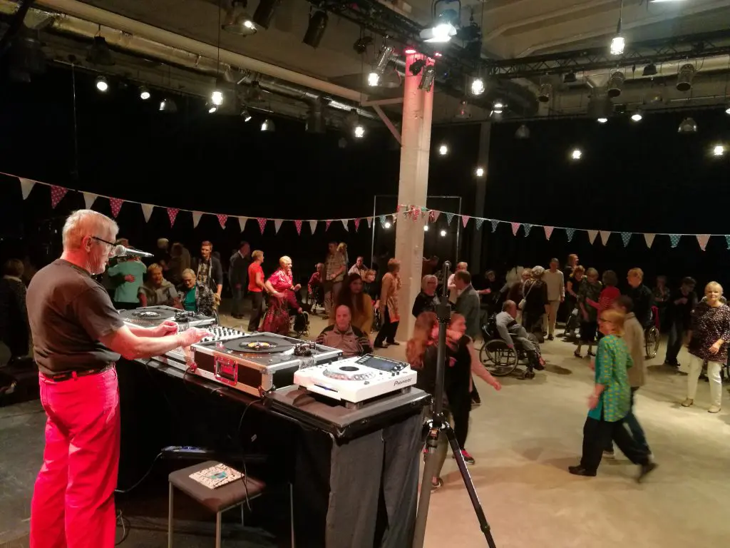 DJ Börje tanssitti porvoolaisia